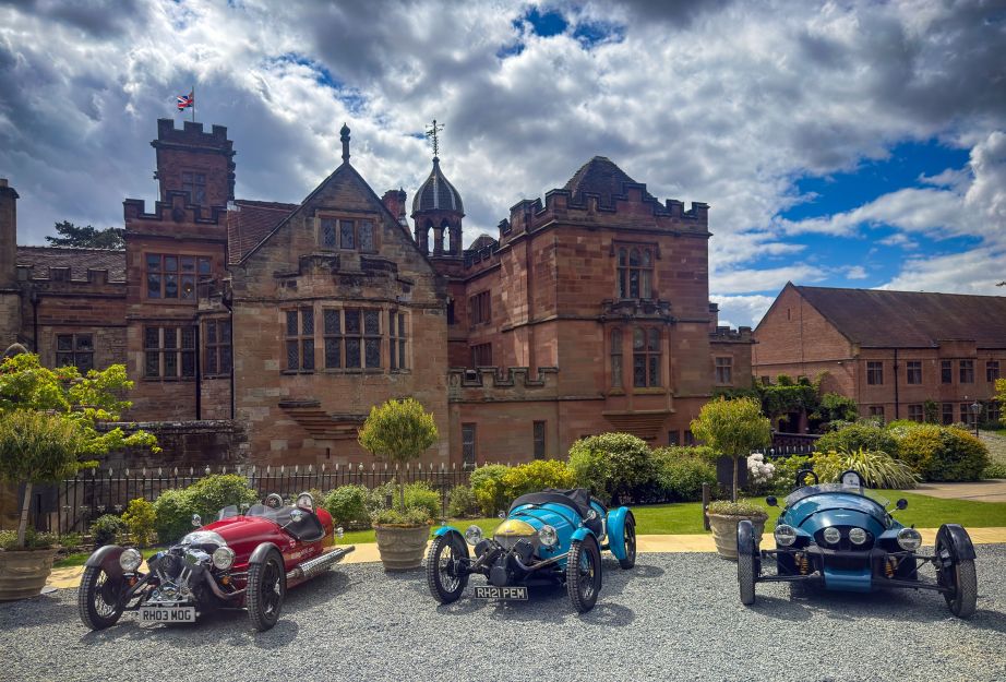 Raw Driving Experience with Raw Rides